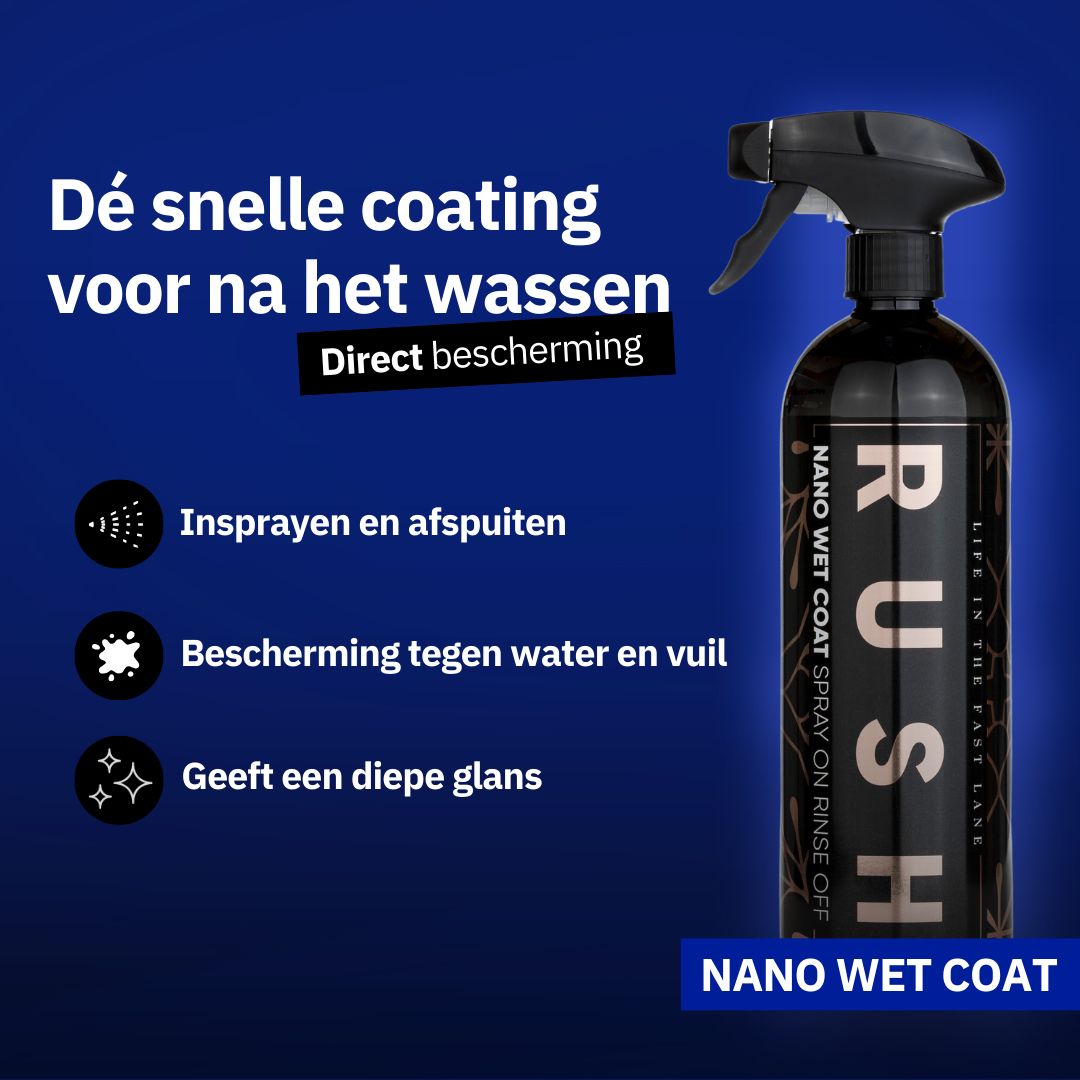 A black spray bottle labeled RC Nano Wet Coat (TEST stands on a blue background with Dutch text, describing it as a quick post-wash spray wax that geeft diepe glans, directe bescherming en een waterafstotend effect tegen vuil.
