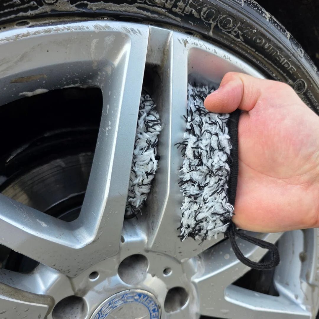 Microfiber Wheel Mitt